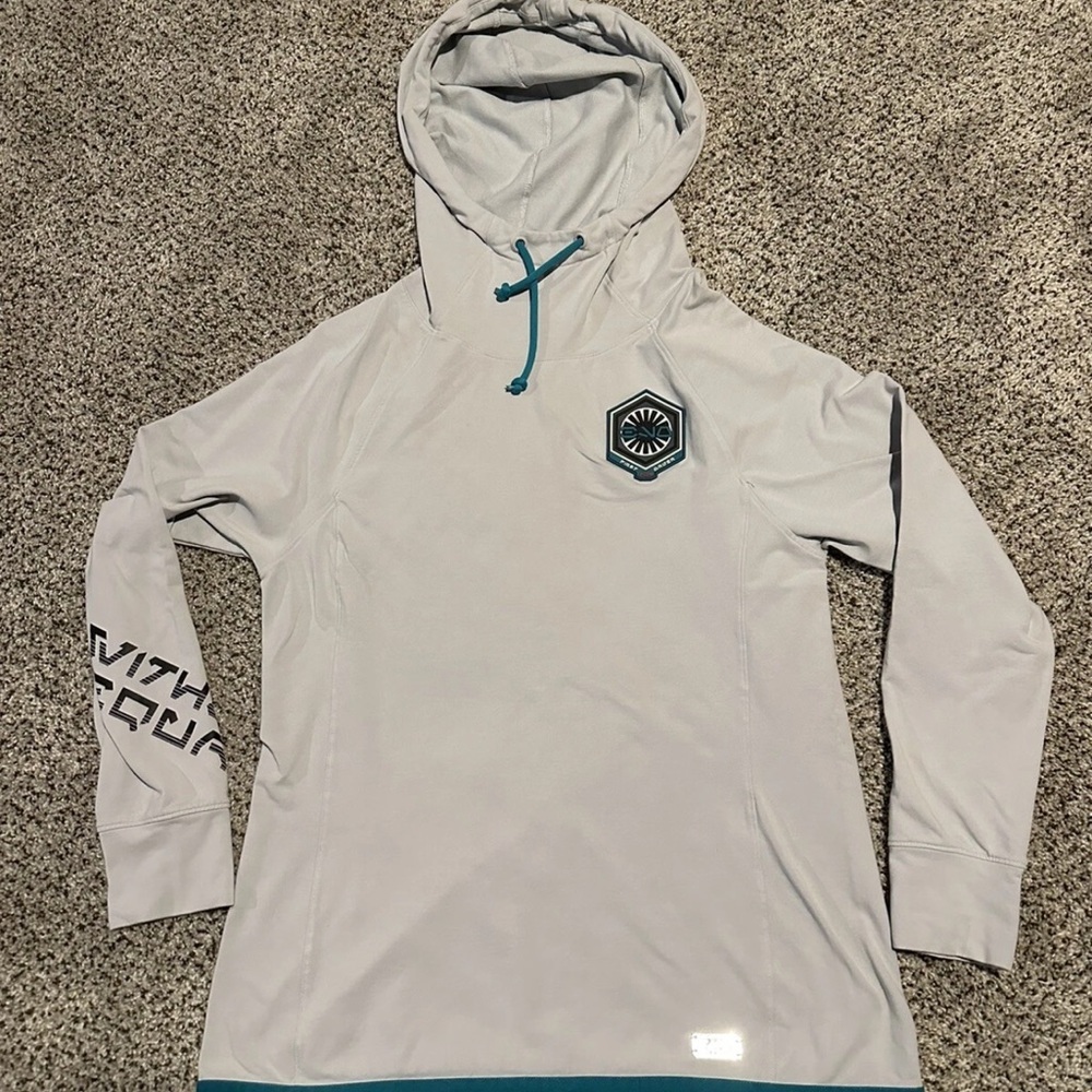 Disney Star Wars Galaxy Edge Mandalorian 709 First Order Gray Hoodie - Picture 8 of 8